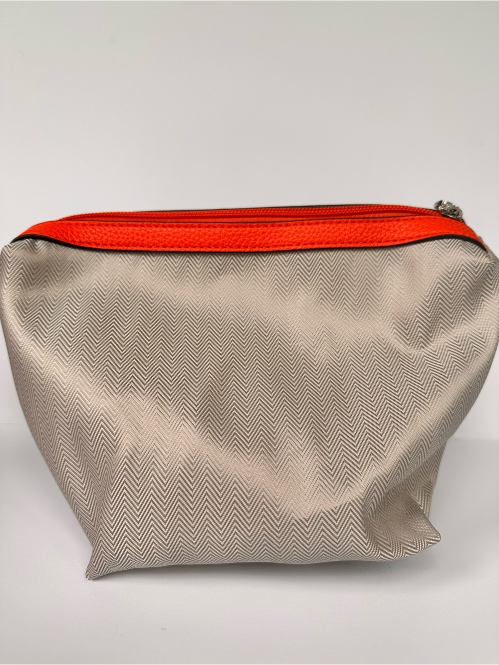 NEW Red Orange Bucket Tote Vegan Leather Silver Hardware Horse Charm - Picture 5 of 8